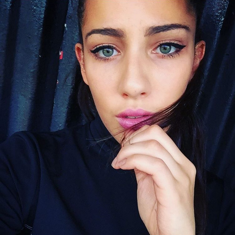 Meet your Posher, Zineb